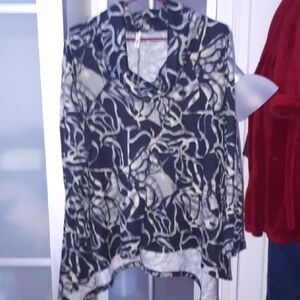 Elegant Black and Cream Women's Tunic